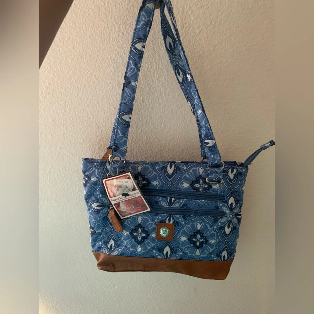 Stone Mountain Tiffany Rose Collection Quilted
Cotton Paisley Handbag - Picture 2 of 4
